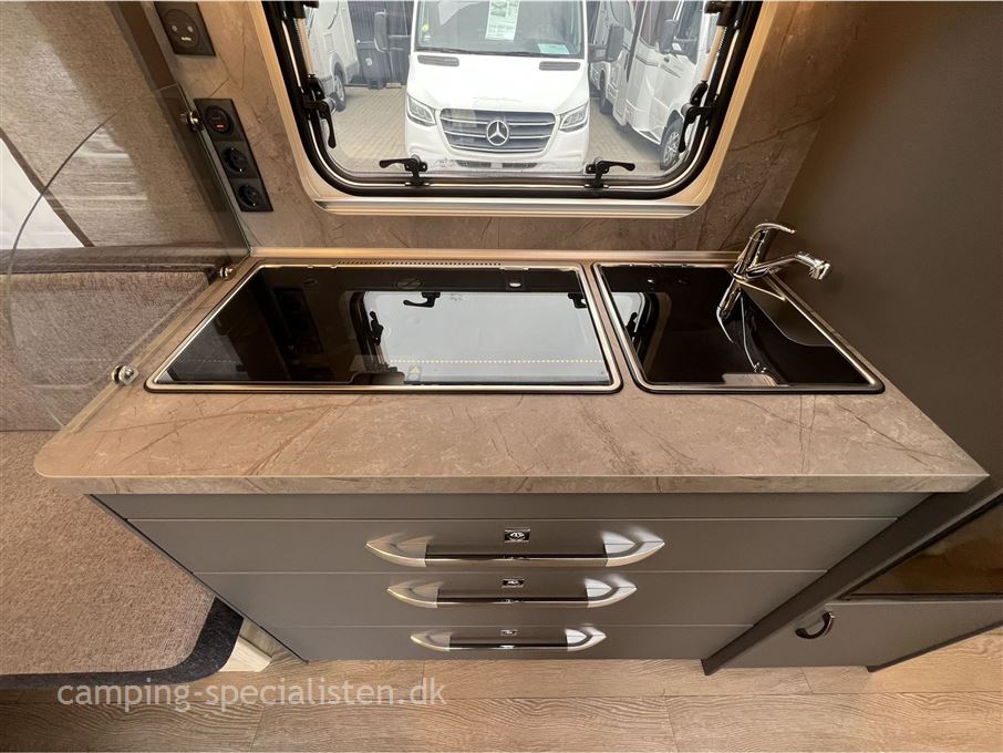 Hobby De Luxe DK-Line 460 UFe